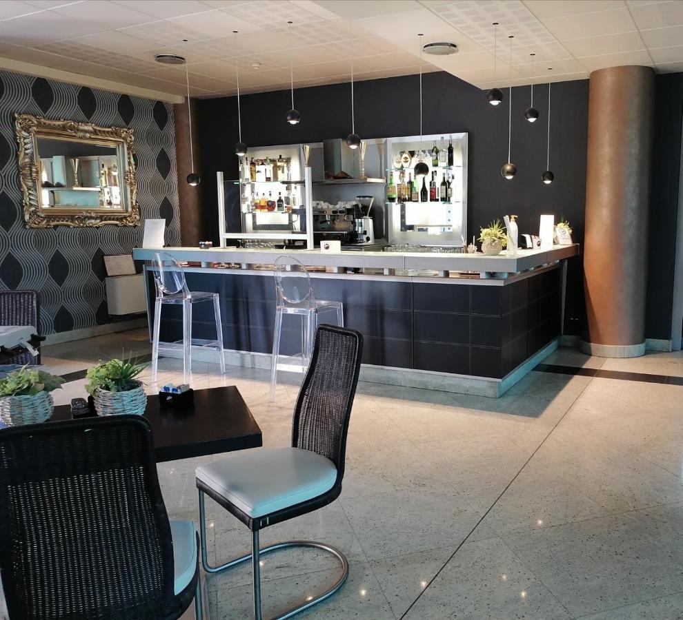 Hotel Parisi Nichelino Luaran gambar