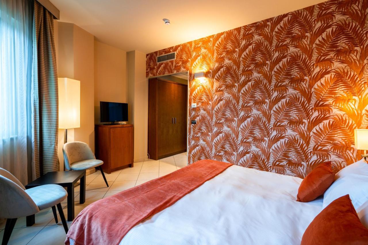 Hotel Parisi Nichelino Luaran gambar