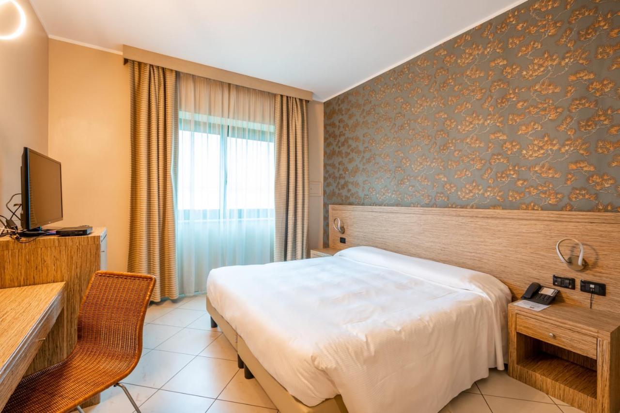 Hotel Parisi Nichelino Luaran gambar